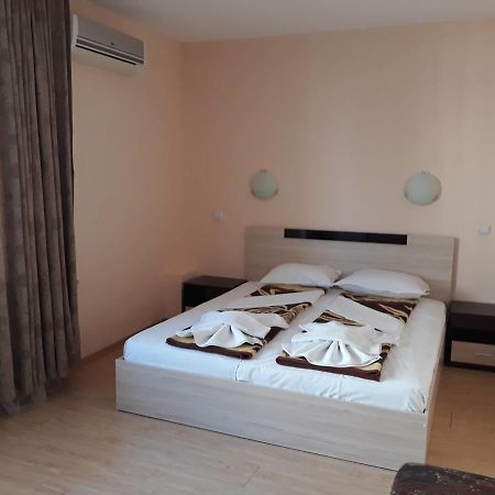 Guest House Lazur Obzor Buitenkant foto
