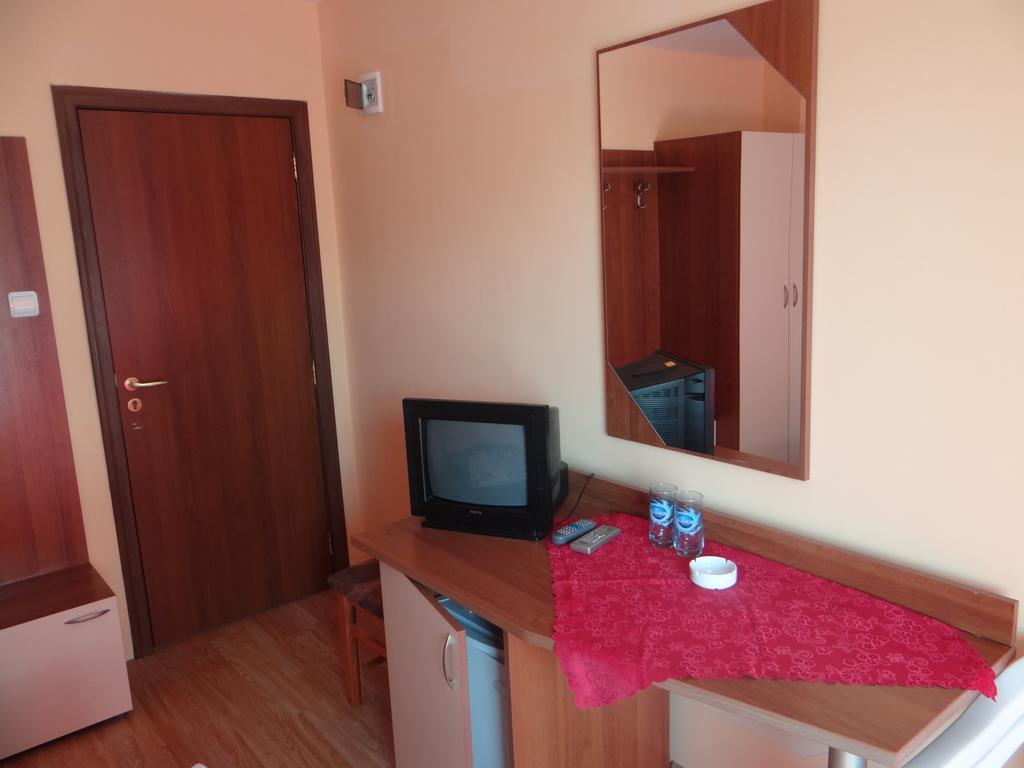 Guest House Lazur Obzor Buitenkant foto