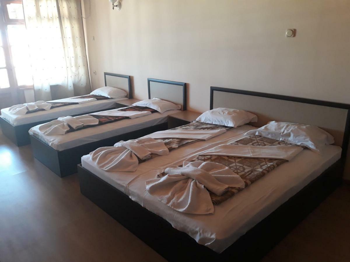 Guest House Lazur Obzor Buitenkant foto